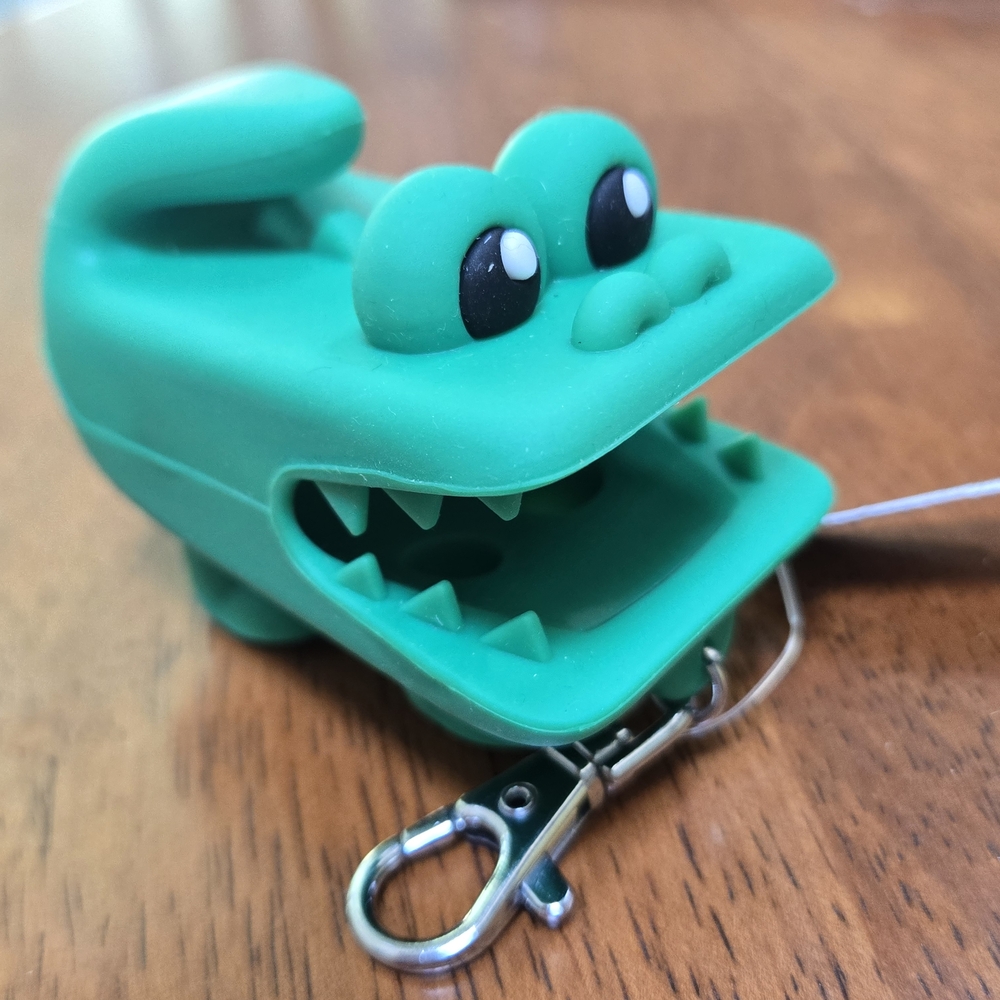 NWT BBW Green Alligator Pocketbac Holder Keychain + 1 Free Hand Sanitizer Scent